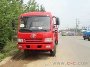 解放系列專用車(chē)解析 平板車(chē)報(bào)價(jià)、拖板車(chē)工廠與掃路車(chē)綜合指南